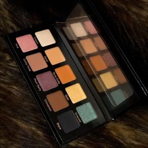 Violet voss eyeshadow palette+ mystery gift 🎁